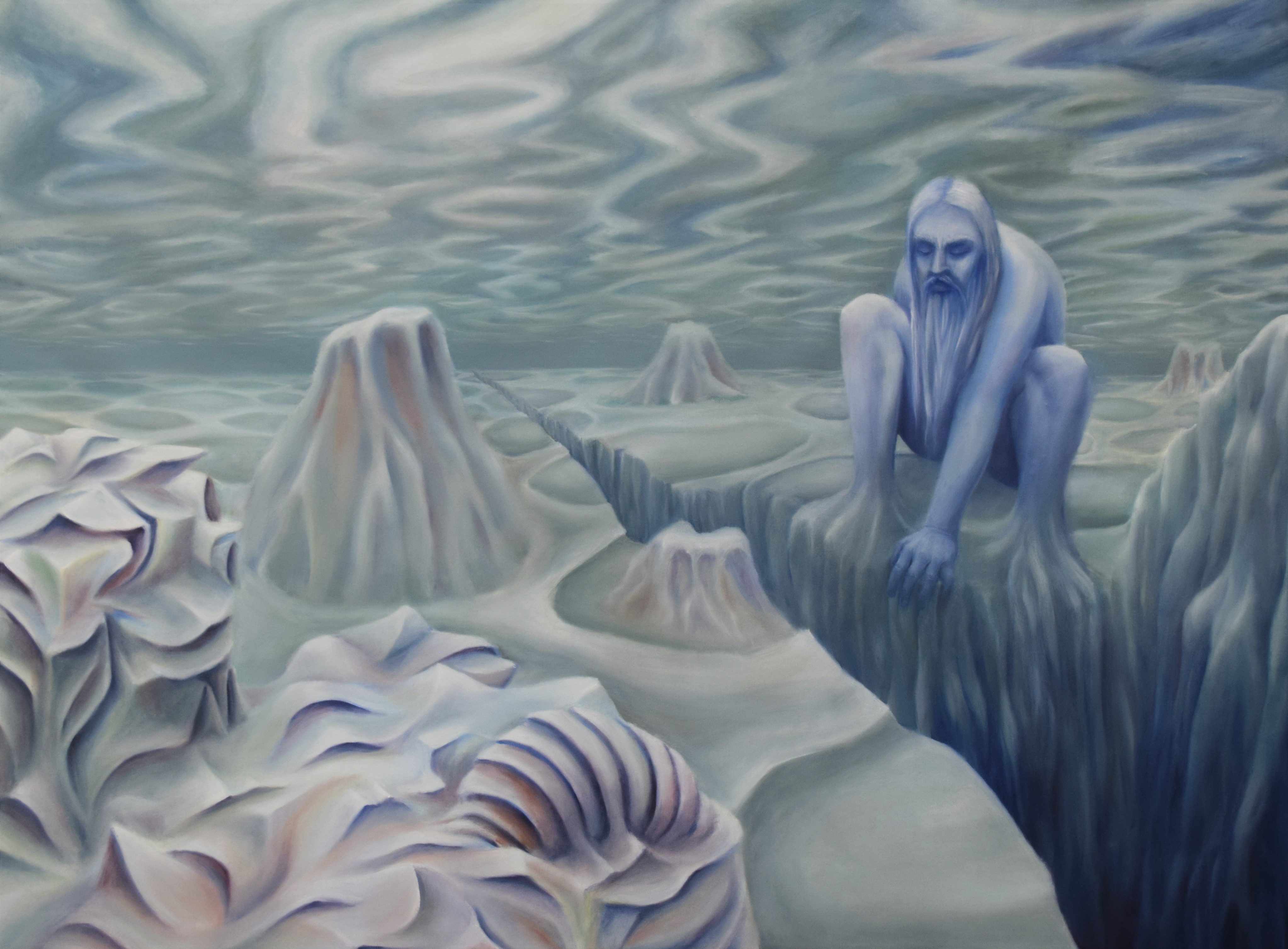 Maleri i nedtonede farver af korallignende former i forgrunden, men afgrund med en mand siddende på hug på kanten og en vild himmel eller vandoverflade i øvre halvdel. Maleriet er malet af Marie Juhl.